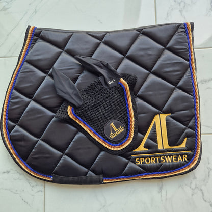 Les imparfaits : Ensemble tapis + bonnet Alexandra Ledermann noir, doré et bleu