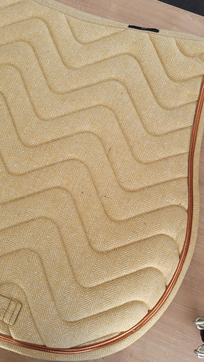 Les imparfaits : tapis Chevron EQUITHEME moutarde