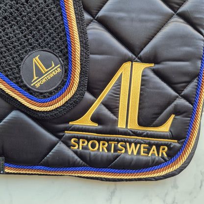 Les imparfaits : Ensemble tapis + bonnet Alexandra Ledermann noir, doré et bleu